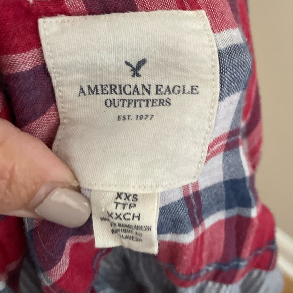 AMERICAN EAGLE WOMANS BUTTON DOWN - Picture 2 of 5